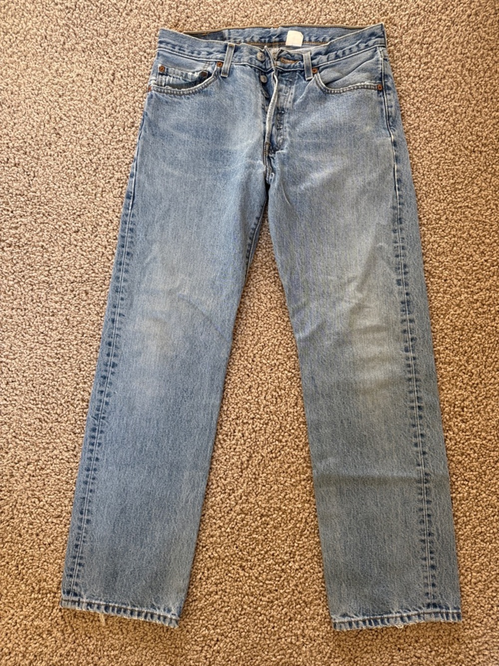 Levi’s 501 broken in jeans 32x32  button fly.
